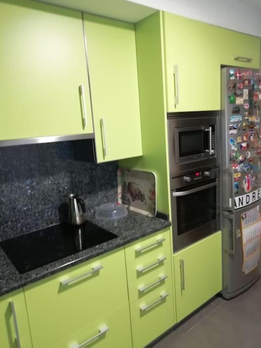 Habitacion En Piso Compartido Cerca De Playa De Samil วิโก ภายนอก รูปภาพ
