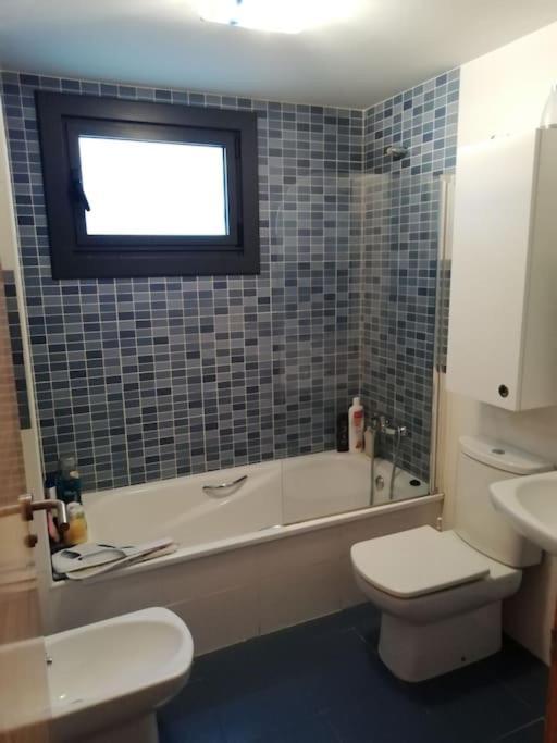 Habitacion En Piso Compartido Cerca De Playa De Samil วิโก ภายนอก รูปภาพ